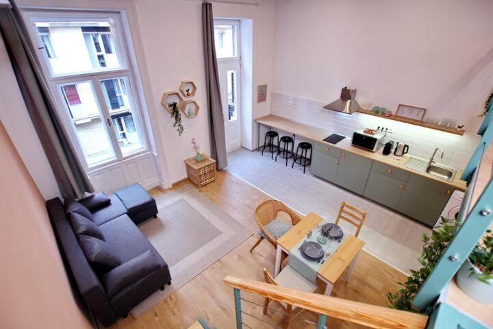 Apartment Canga Downtown For 6ppl, Balcony, Projector