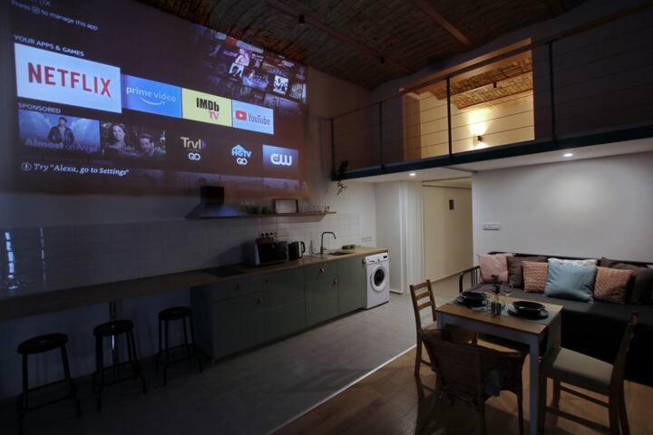 Canga Downtown For 6ppl, Balcony, Projector * Budapest